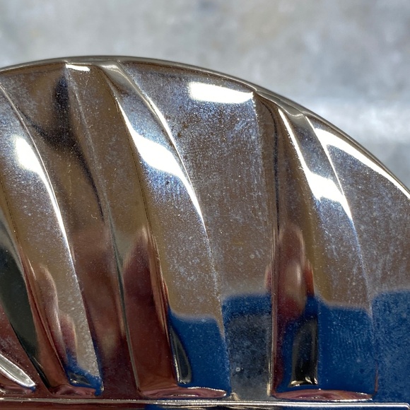 NWT Bath and Body Works Rainforest Gardenia 3-Wick Candle - Picture 4 of 4